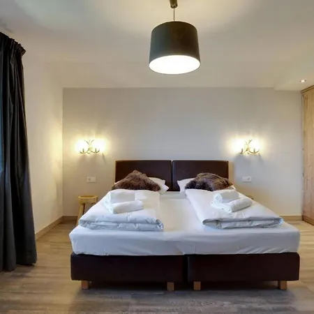 Lovely Chalet With Parking In דירה פארכאנט