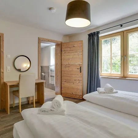 Lovely Chalet With Parking In דירה פארכאנט